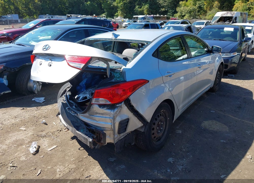 2013 HYUNDAI ELANTRA VIN: 5NPDH4AE7DH203486