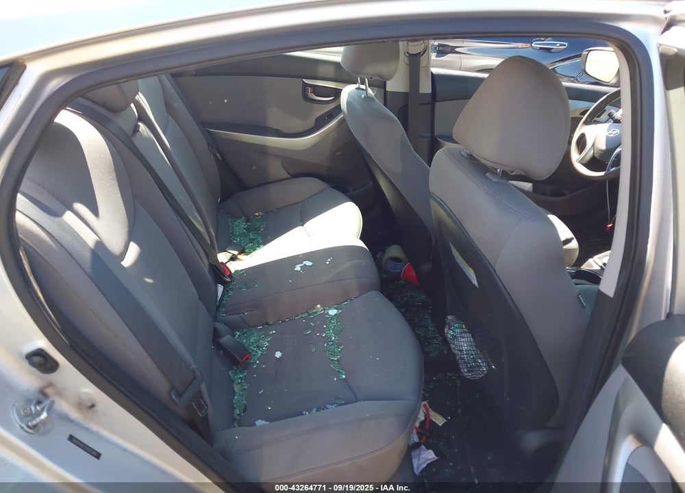 2013 HYUNDAI ELANTRA VIN: 5NPDH4AE7DH203486