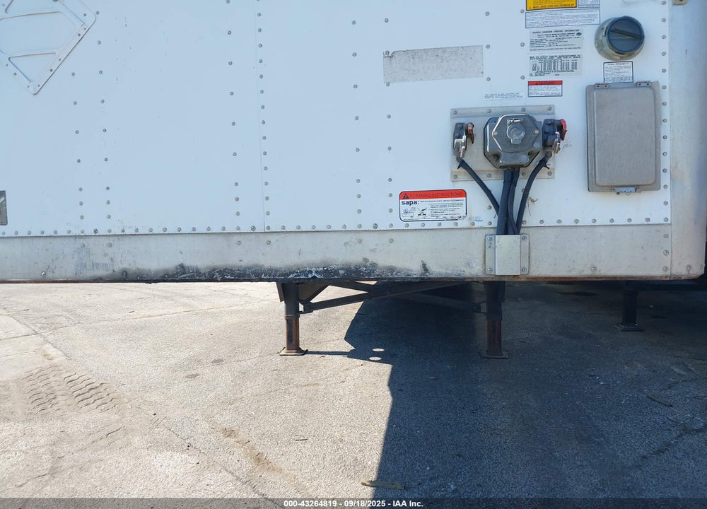 2021 UTILITY TRAILER MFG --- VIN: 1UYVS2533M3102641