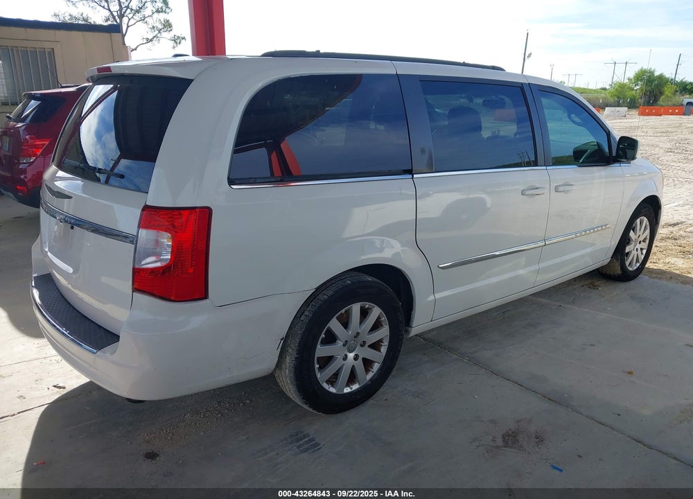 2013 CHRYSLER TOWN & COUNTRY VIN: 2C4RC1BG0DR696787