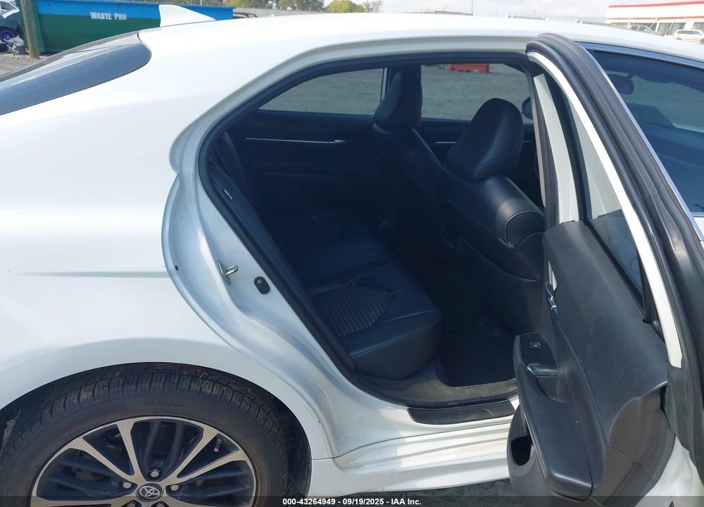 2019 TOYOTA CAMRY SE VIN: 4T1B11HK9KU780802