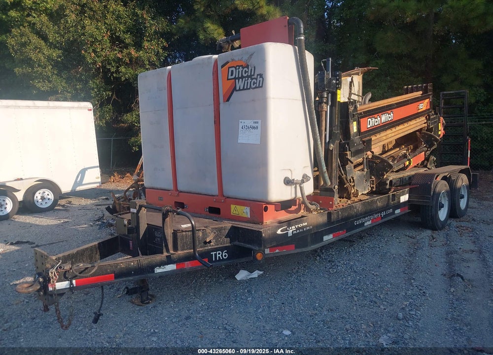 2021 DITCH WITCH JT20 DIRECTIONAL DRILL W/ 2020 CUSTOM UTILITY TRAILER VIN: DWPFM13XHM0001703