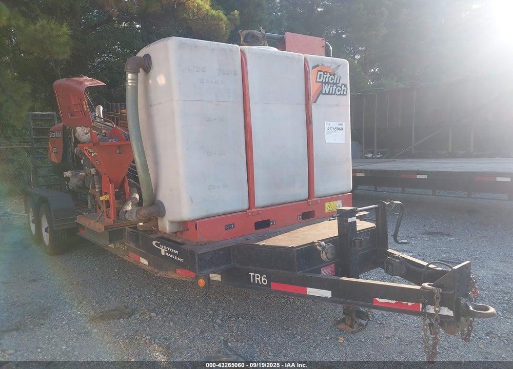 2021 DITCH WITCH JT20 DIRECTIONAL DRILL W/ 2020 CUSTOM UTILITY TRAILER VIN: DWPFM13XHM0001703