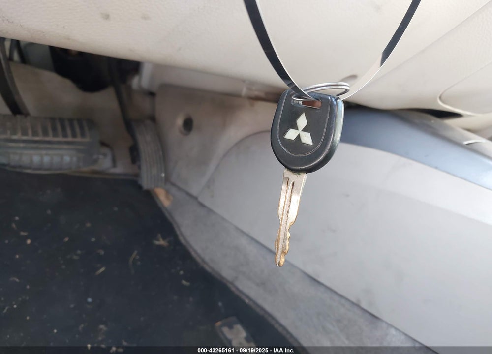 2007 MITSUBISHI LANCER VIN: JA3AJ26E17U015821