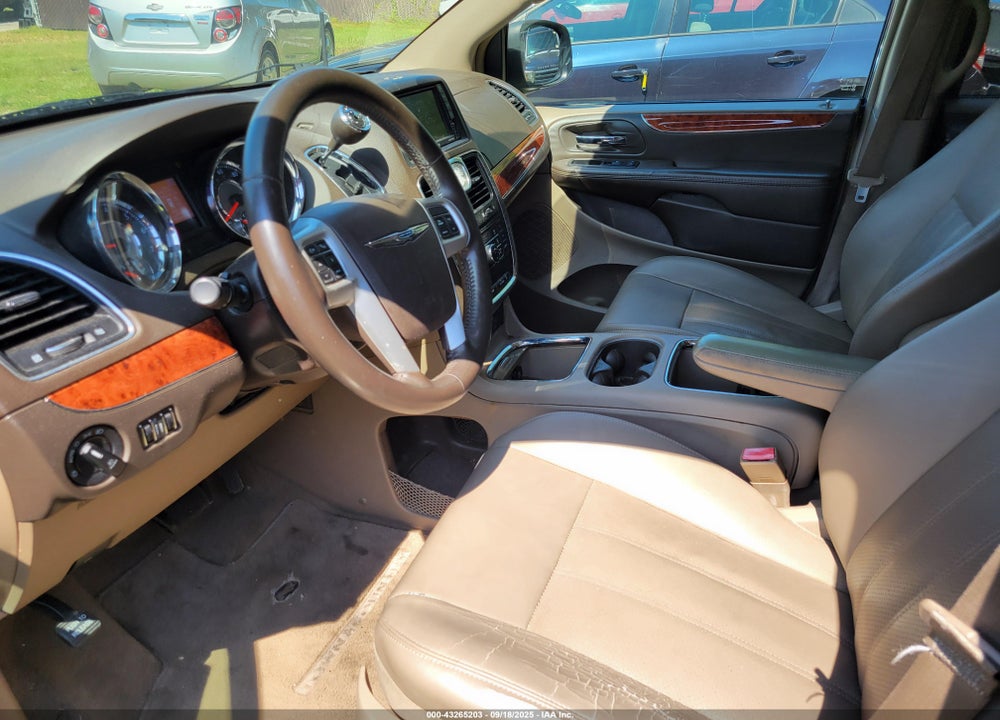2015 CHRYSLER TOWN & COUNTRY VIN: 2C4RC1CG8FR629369