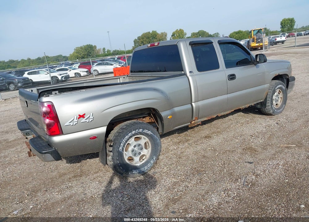 2003 CHEVROLET SILVERADO 1500 LS VIN: 2GCEK19T131119963