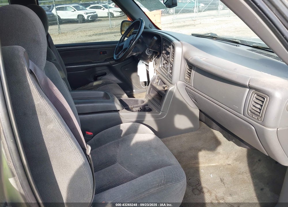 2003 CHEVROLET SILVERADO 1500 LS VIN: 2GCEK19T131119963