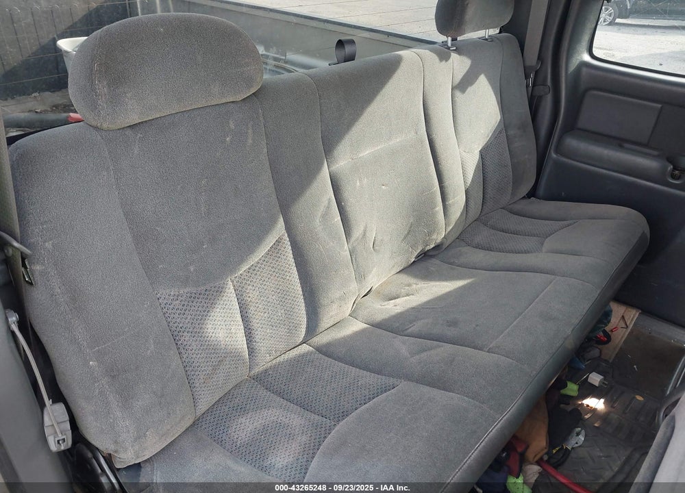 2003 CHEVROLET SILVERADO 1500 LS VIN: 2GCEK19T131119963