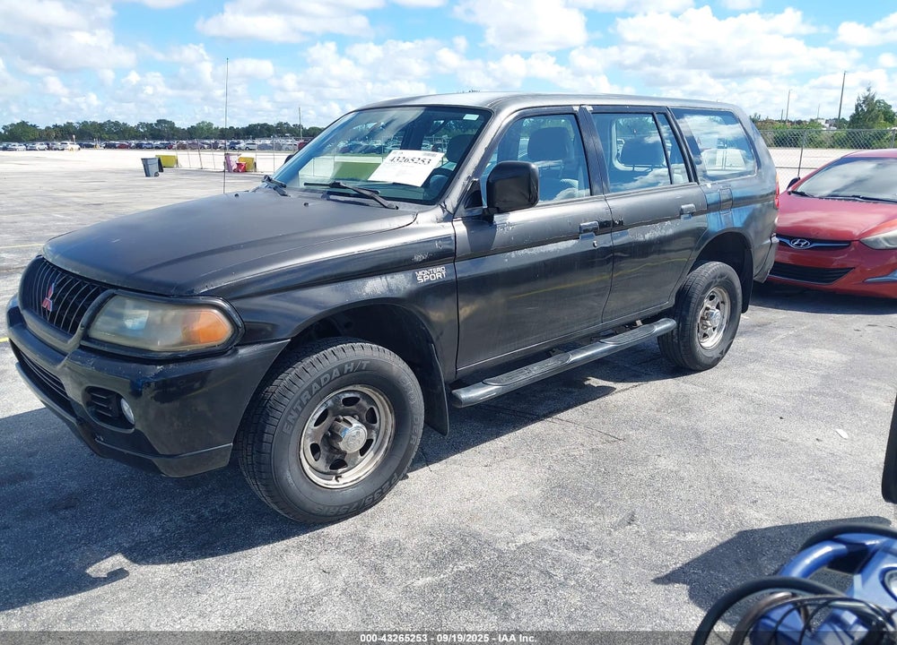2000 MITSUBISHI MONTERO SPORT ES VIN: JA4LS21HXYP041143