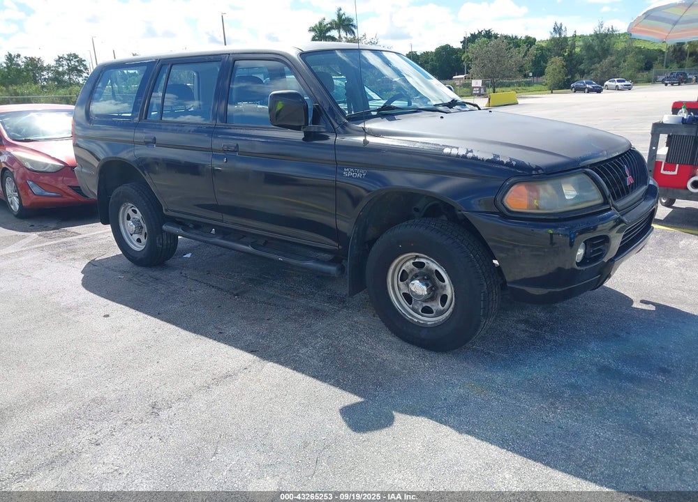 2000 MITSUBISHI MONTERO SPORT ES VIN: JA4LS21HXYP041143
