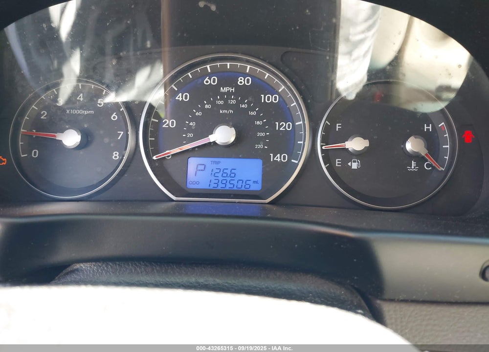 2012 HYUNDAI SANTA FE VIN: 5XYZG3AB3CG117056