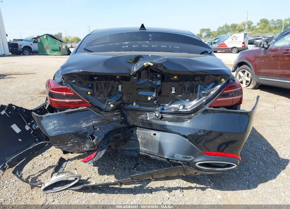 2022 GENESIS G70 VIN: KMTG54TE6NU096023
