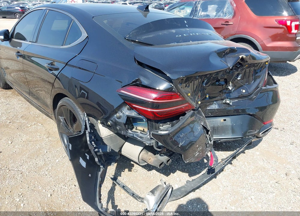 2022 GENESIS G70 VIN: KMTG54TE6NU096023