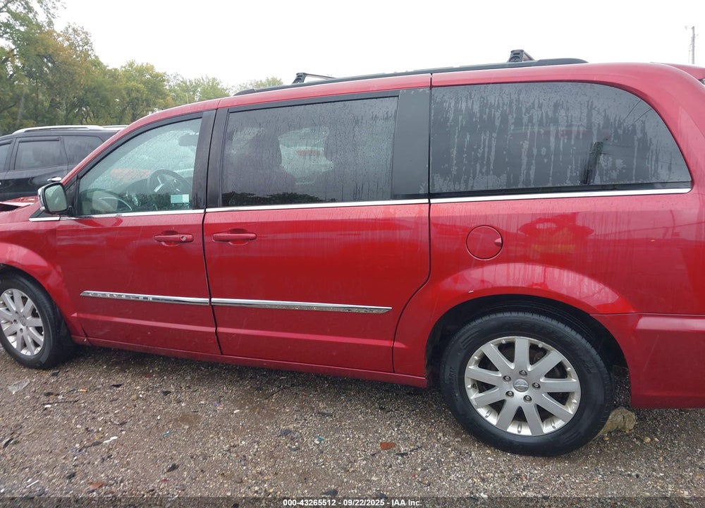2011 CHRYSLER TOWN & COUNTRY TOURING-L VIN: 2A4RR8DG4BR749714