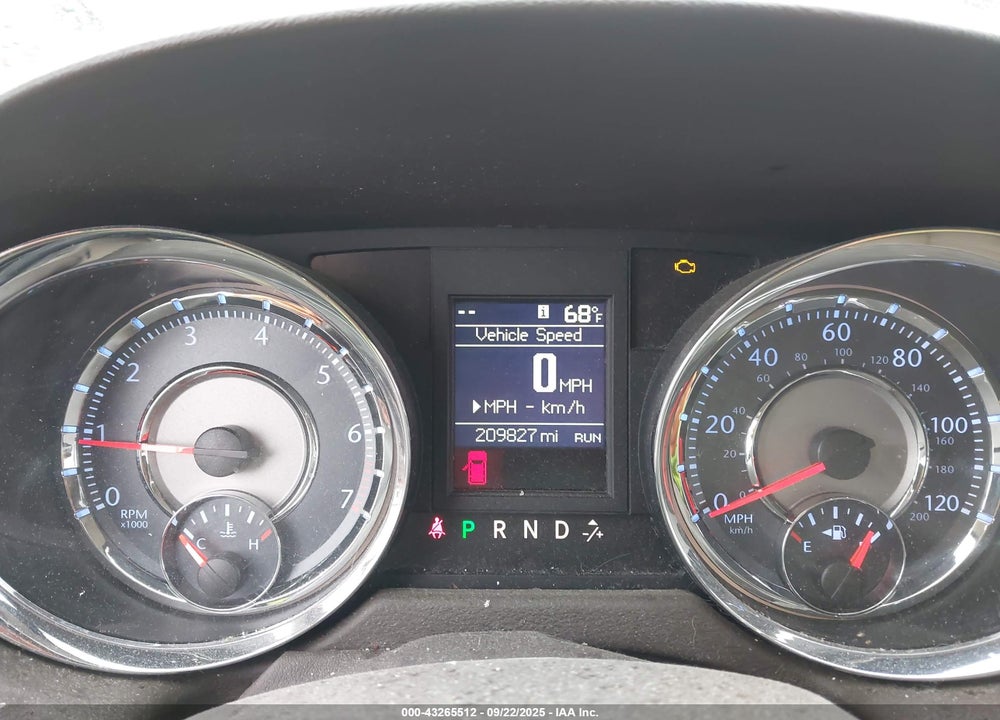 2011 CHRYSLER TOWN & COUNTRY TOURING-L VIN: 2A4RR8DG4BR749714
