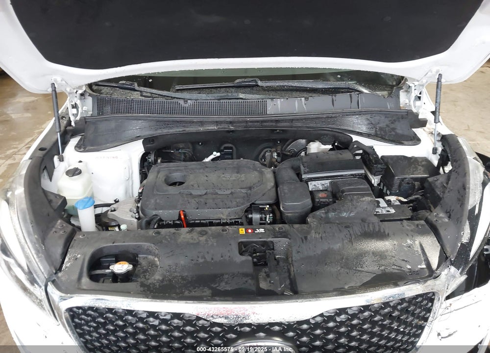 2016 KIA SORENTO 2.4L LX VIN: 5XYPGDA38GG081912