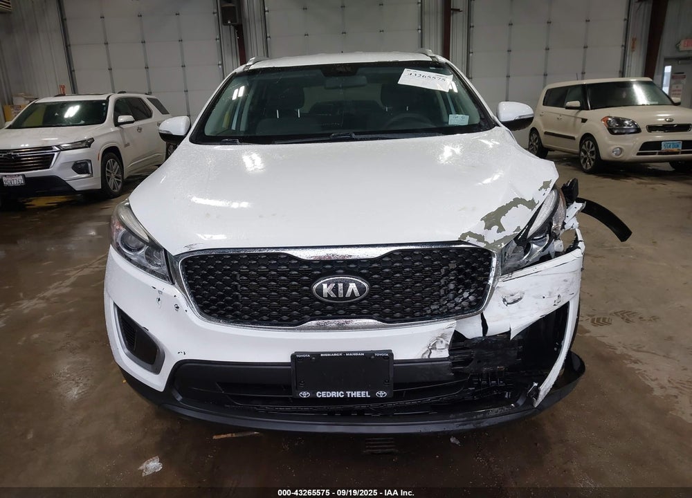 2016 KIA SORENTO 2.4L LX VIN: 5XYPGDA38GG081912