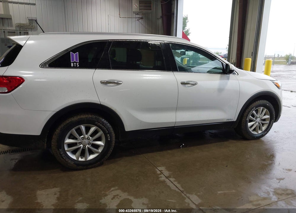 2016 KIA SORENTO 2.4L LX VIN: 5XYPGDA38GG081912
