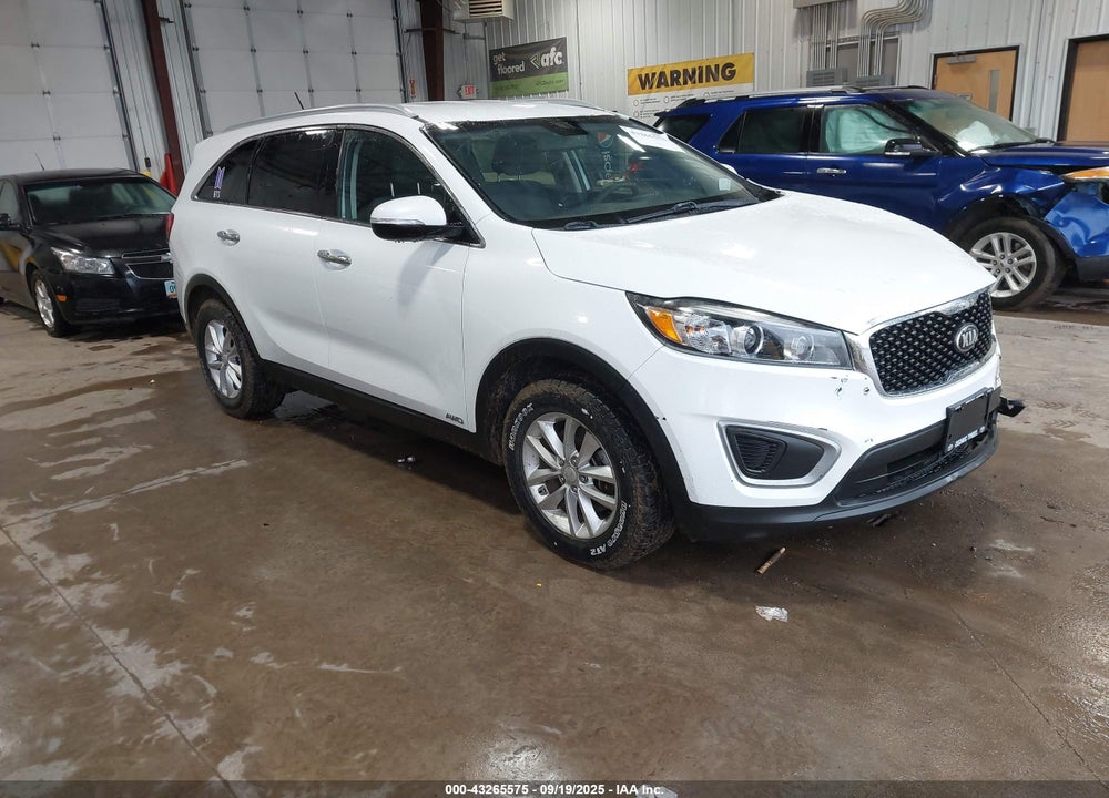 2016 KIA SORENTO 2.4L LX VIN: 5XYPGDA38GG081912
