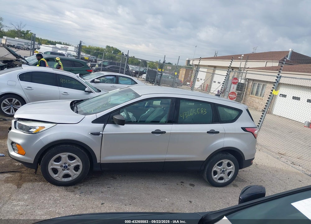 2017 FORD ESCAPE VIN: 1FMCU0F75HUC05531