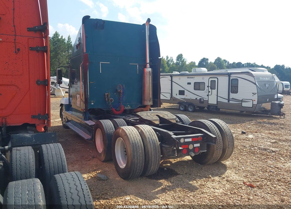 2001 FREIGHTLINER CONVENTIONAL ST120 VIN: 1FUJBBBD11LJ00742