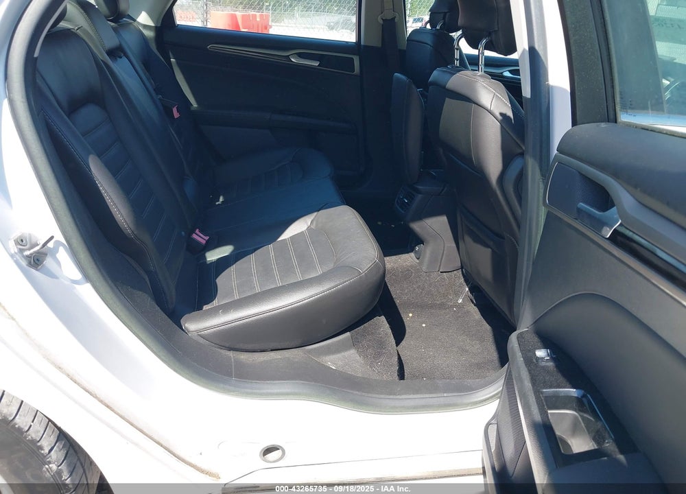 2013 FORD FUSION VIN: 3FA6P0LU7DR242140