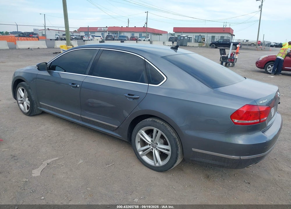 2014 VOLKSWAGEN PASSAT 2.0L TDI SEL PREMIUM VIN: 1VWCN7A38EC041740