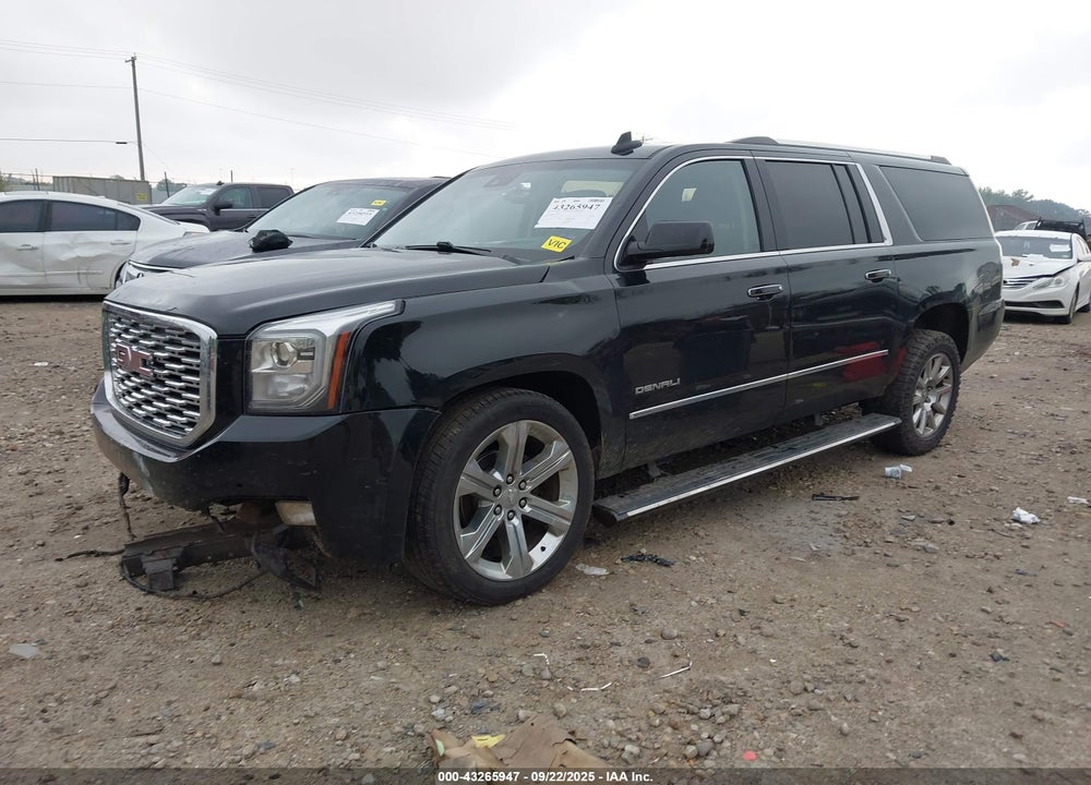 2018 GMC YUKON XL DENALI VIN: 1GKS2HKJ2JR194992