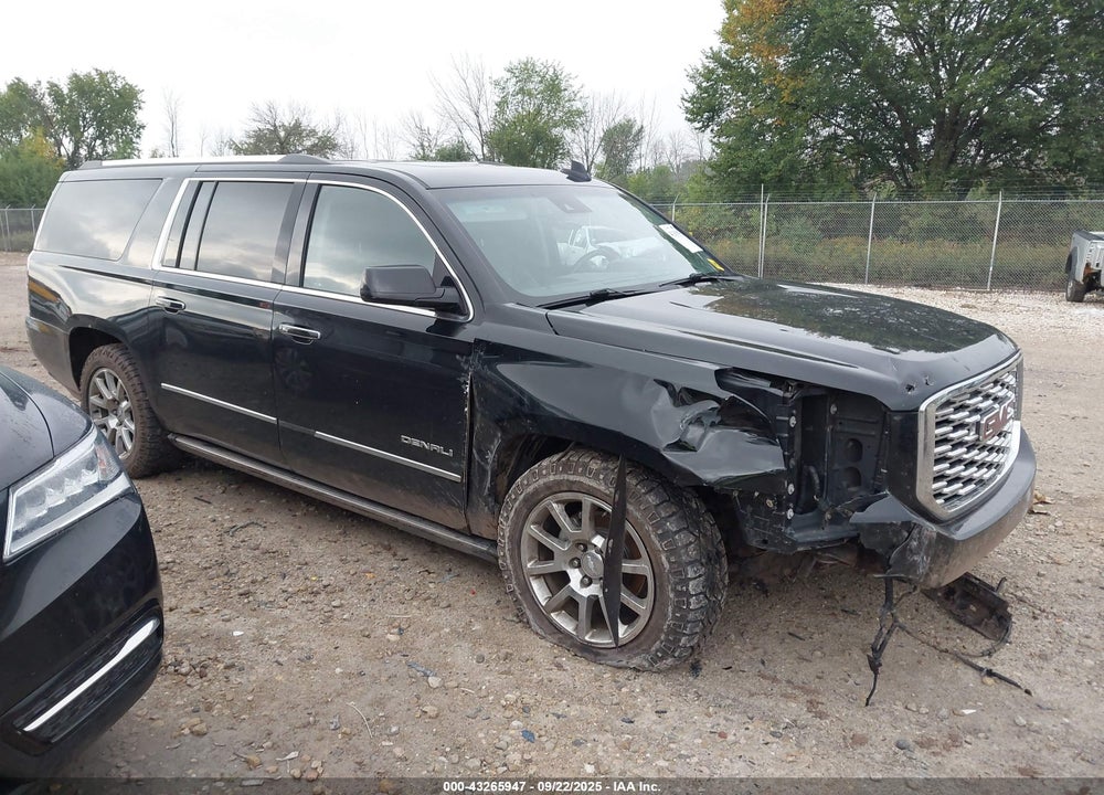 2018 GMC YUKON XL DENALI VIN: 1GKS2HKJ2JR194992