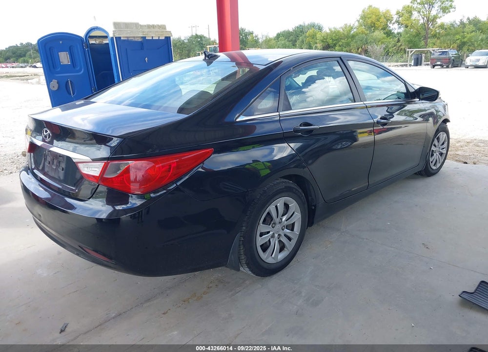 2012 HYUNDAI SONATA VIN: 5NPEB4AC5CH426824