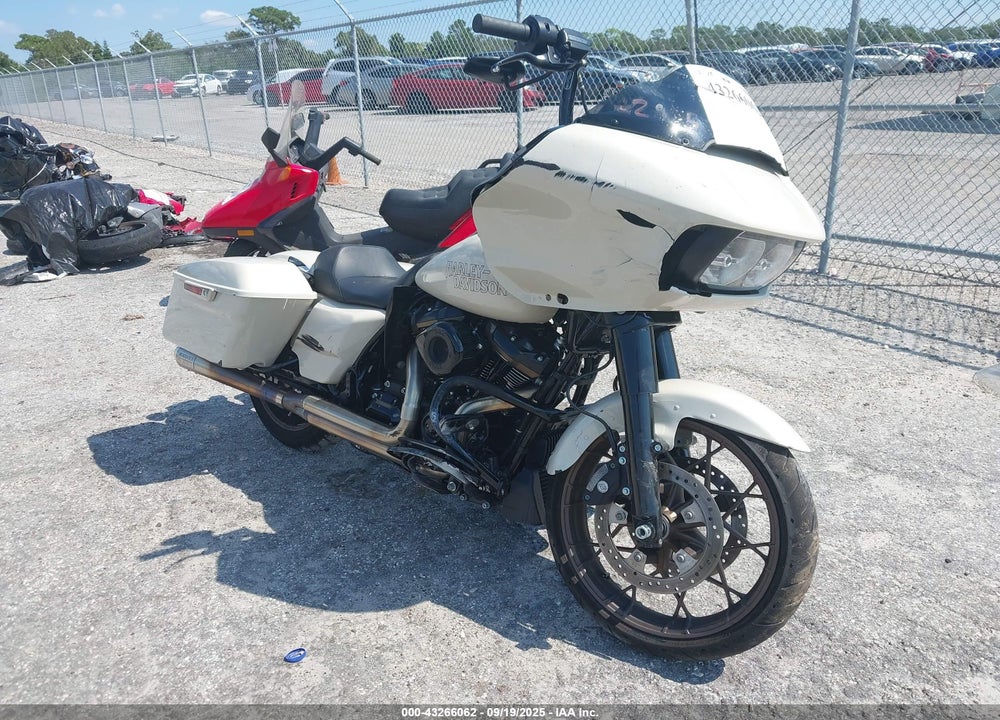 2023 HARLEY-DAVIDSON FLTRXST VIN: 1HD1ACL17PB652280