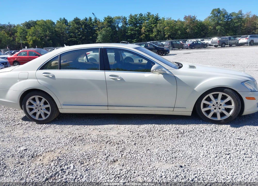 2007 MERCEDES-BENZ S 550 4MATIC VIN: WDDNG86X37A115206