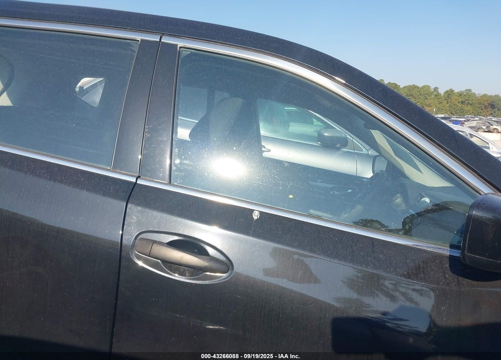 2017 NISSAN ROGUE S VIN: JN8AT2MT5HW384947