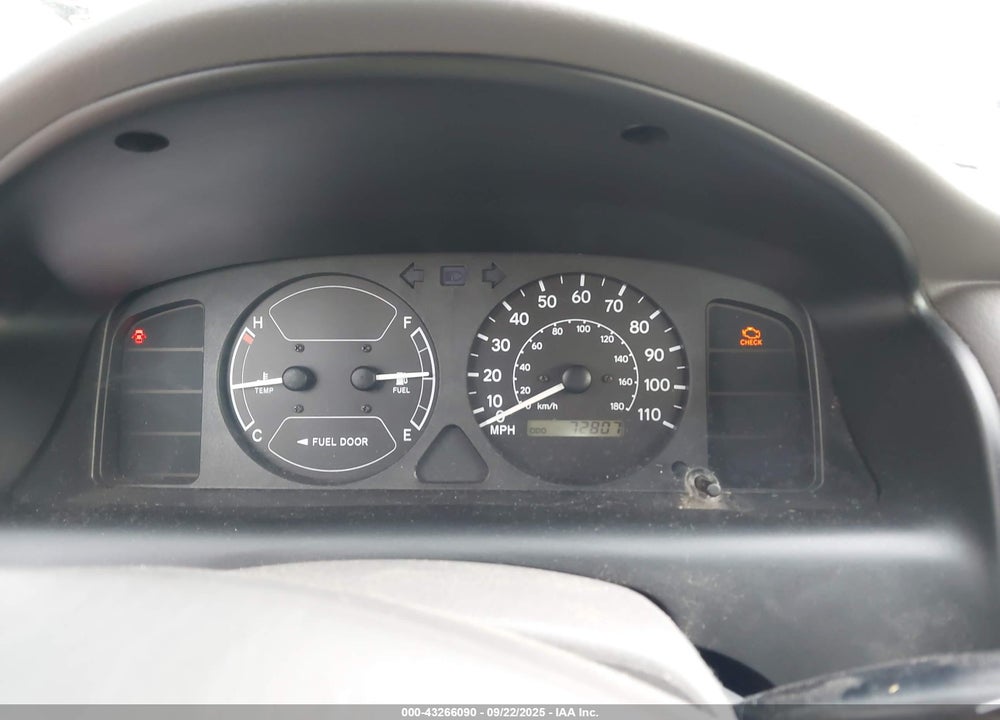 2001 CHEVROLET PRIZM VIN: 1Y1SK52811Z437579