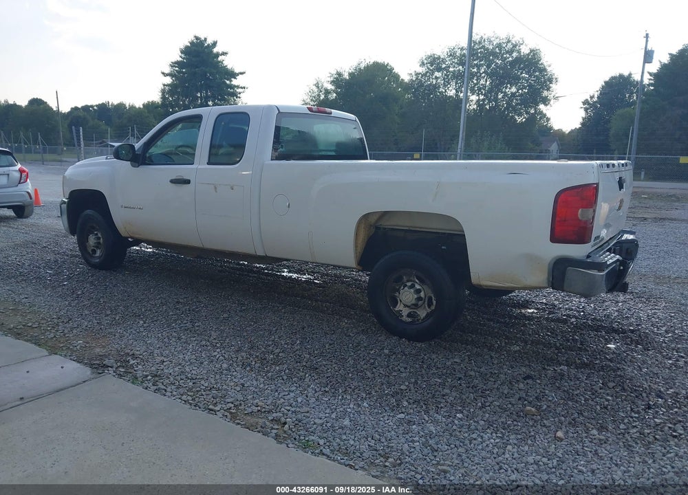 2007 CHEVROLET SILVERADO 2500HD WORK TRUCK VIN: 1GCHC29K07E583421