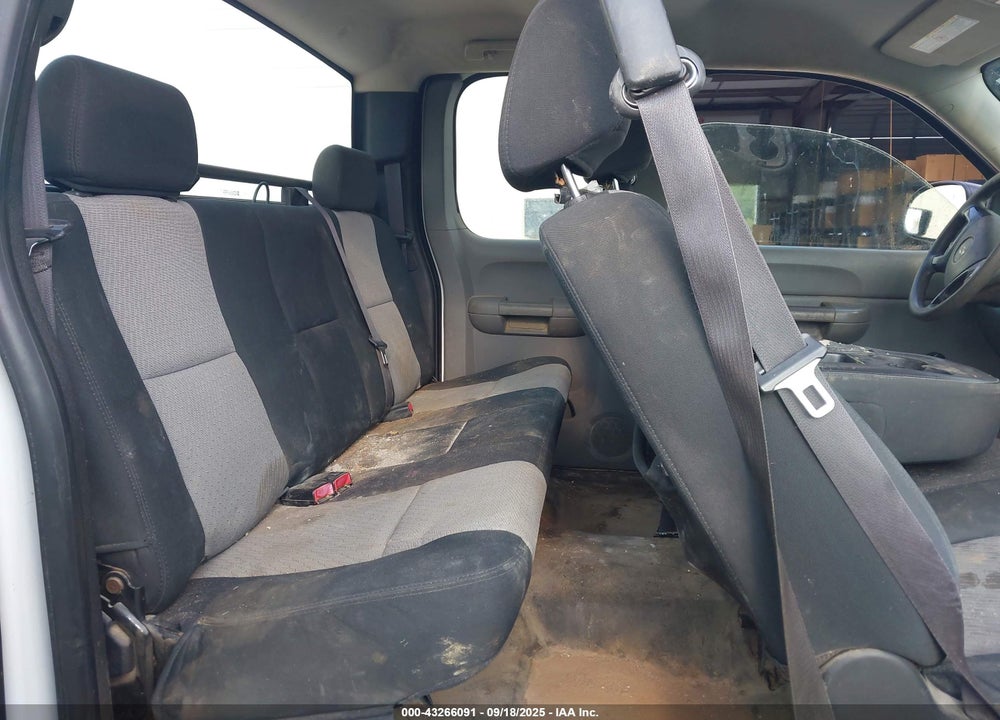 2007 CHEVROLET SILVERADO 2500HD WORK TRUCK VIN: 1GCHC29K07E583421