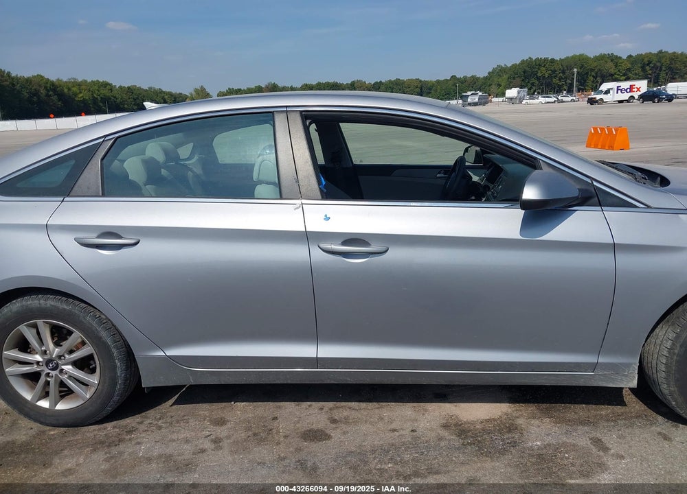2017 HYUNDAI SONATA VIN: 5NPE24AF4HH532408