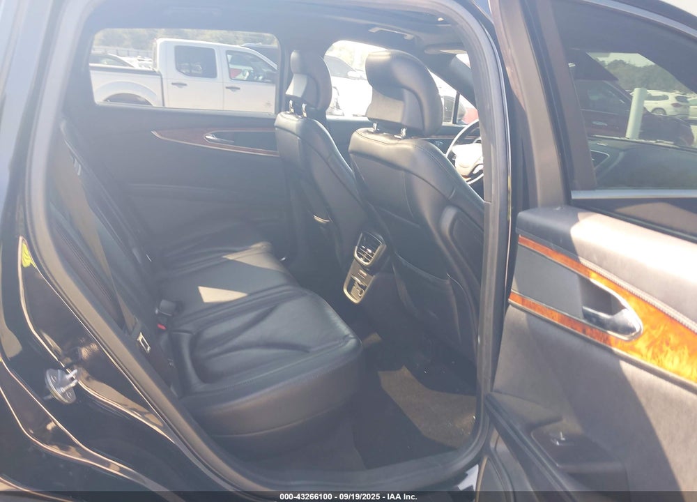 2017 LINCOLN MKX VIN: 2LMPJ8LR0HBL50971