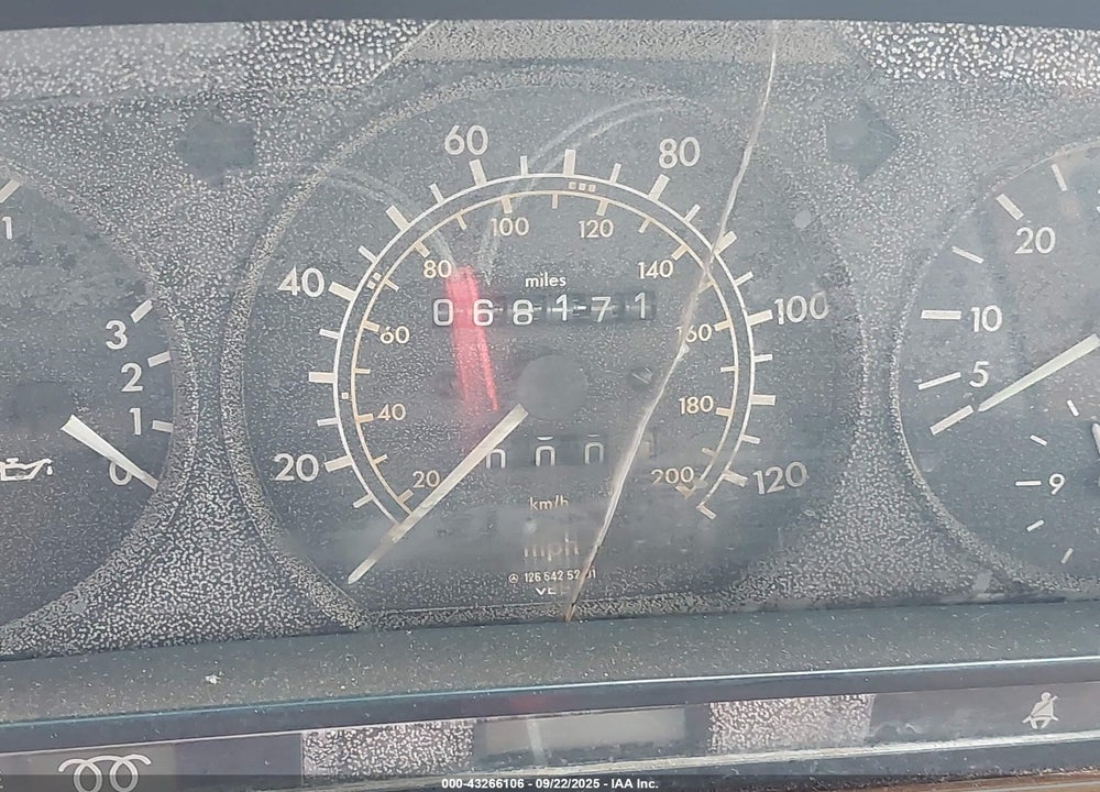 1984 MERCEDES-BENZ 300 SD VIN: WDBCB20A5EA015072