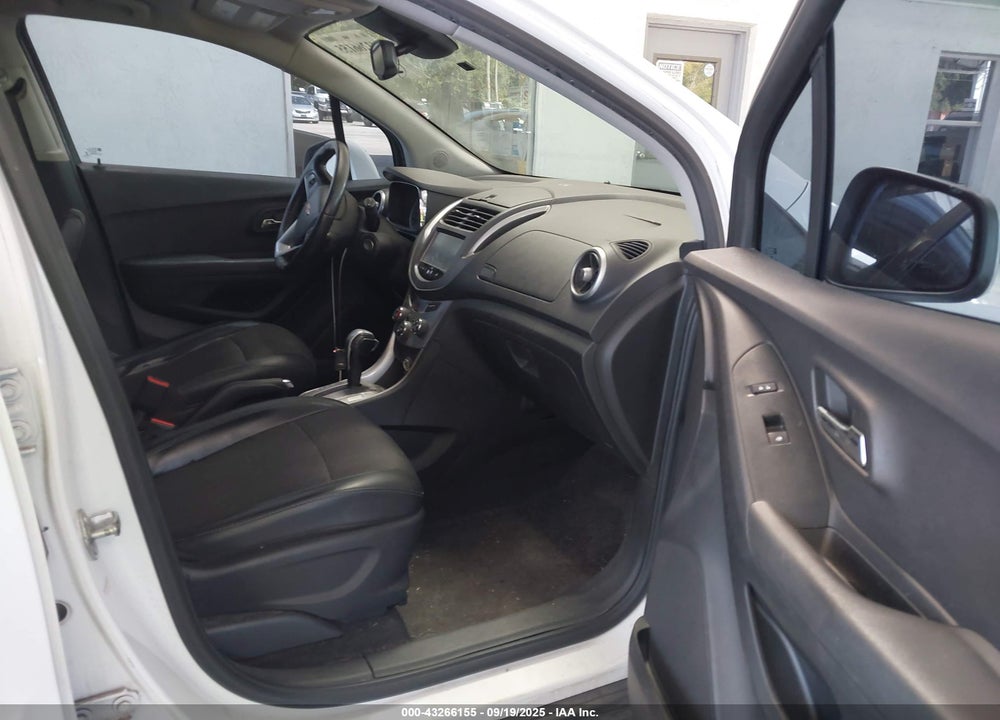 2015 CHEVROLET TRAX VIN: 3GNCJLSB4FL255005