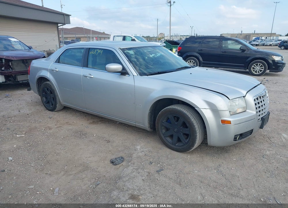 2005 CHRYSLER 300 TOURING VIN: 2C3JA53G05H582020