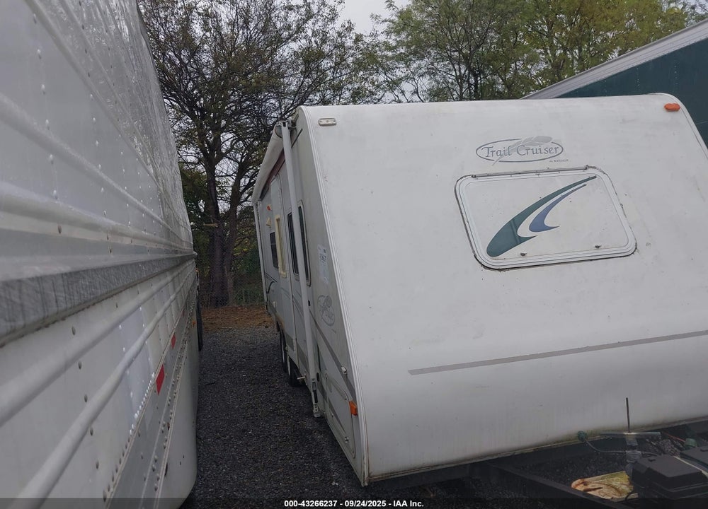 2003 TRAIL LITE LITE 26QBH VIN: 4WY200M2731022117