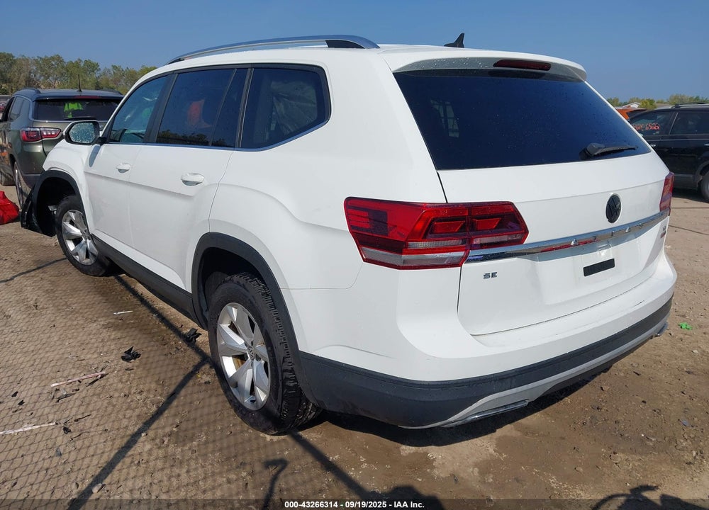 2018 VOLKSWAGEN ATLAS VIN: 1V2LR2CA1JC519303