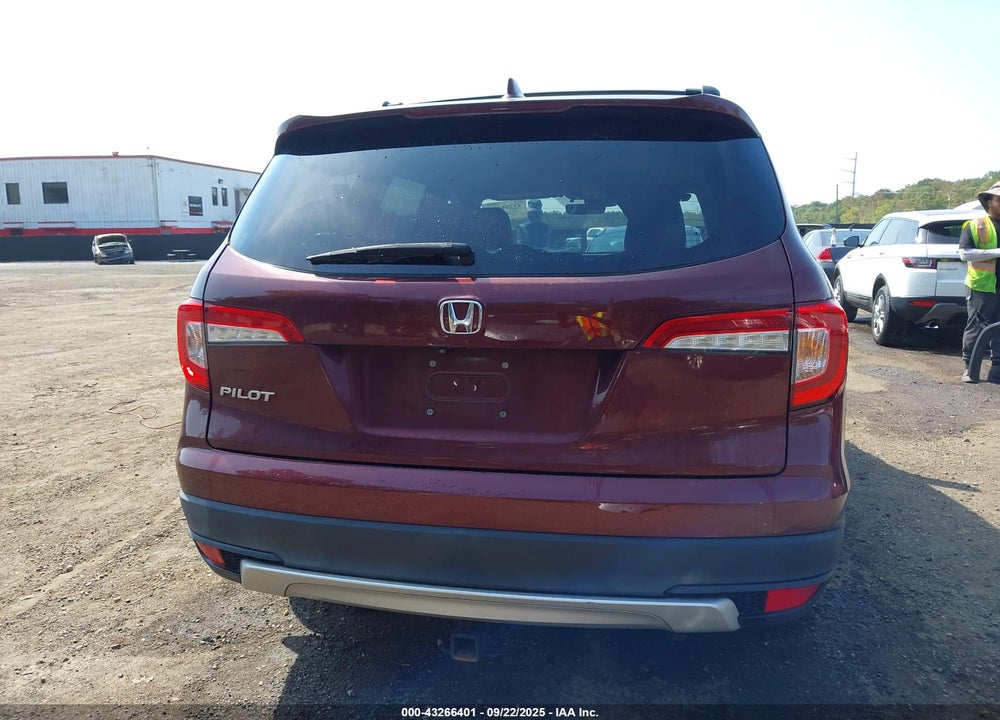 2020 HONDA PILOT VIN: 5FNYF5H59LB016556