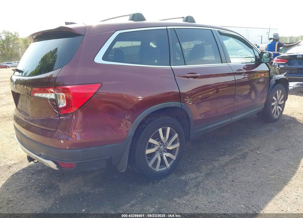 2020 HONDA PILOT VIN: 5FNYF5H59LB016556