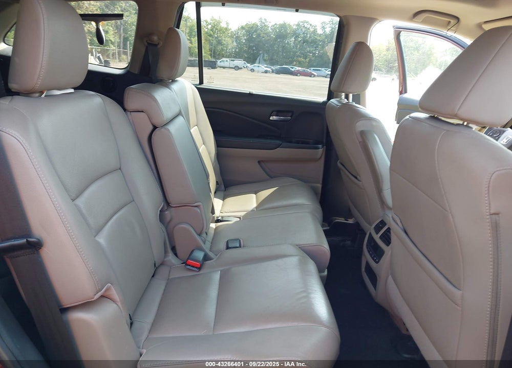 2020 HONDA PILOT VIN: 5FNYF5H59LB016556