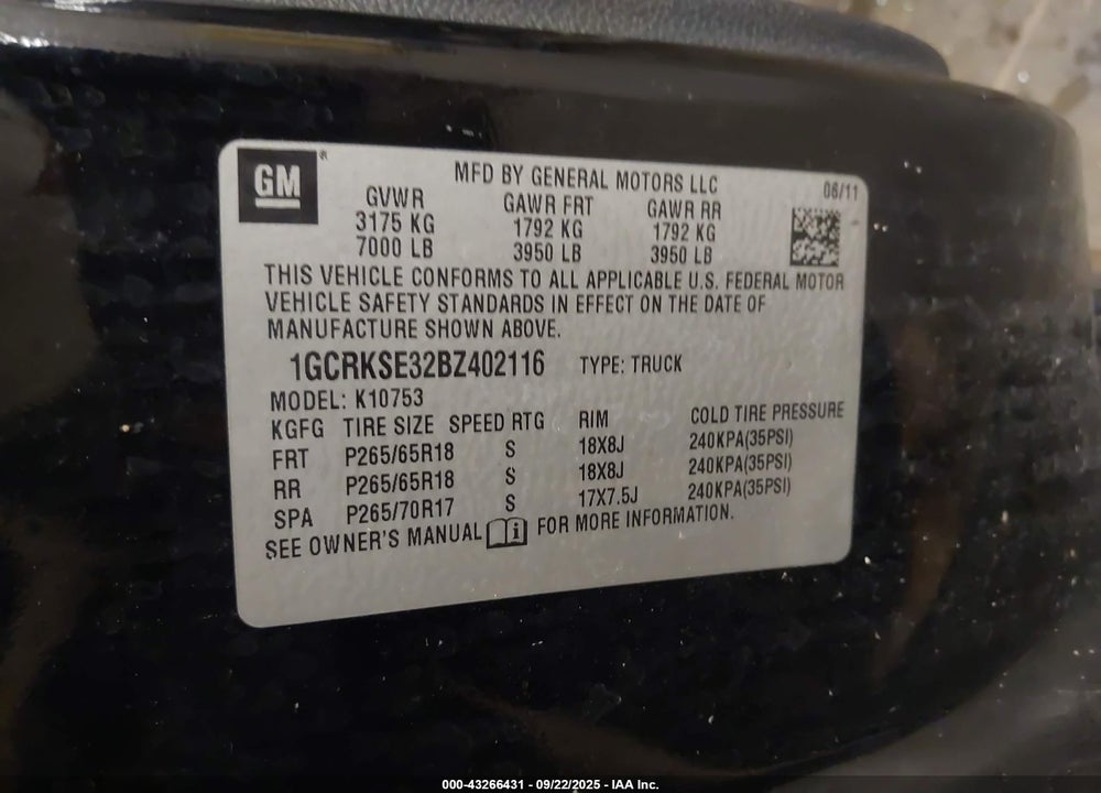 2011 CHEVROLET SILVERADO 1500 LT VIN: 1GCRKSE32BZ402116