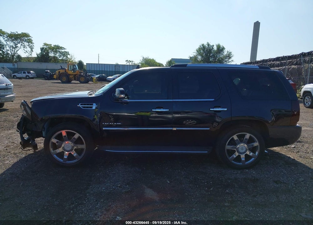 2013 CADILLAC ESCALADE LUXURY VIN: 1GYS4BEF7DR207955