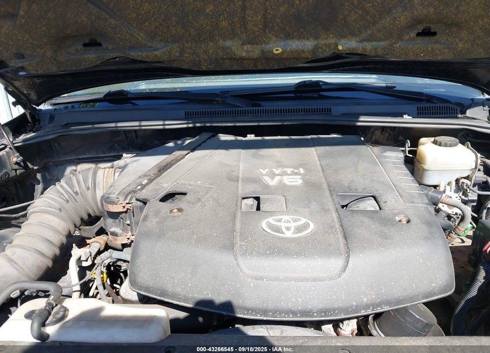 2005 TOYOTA 4RUNNER SR5 V6 VIN: JTEBU14RX58042711