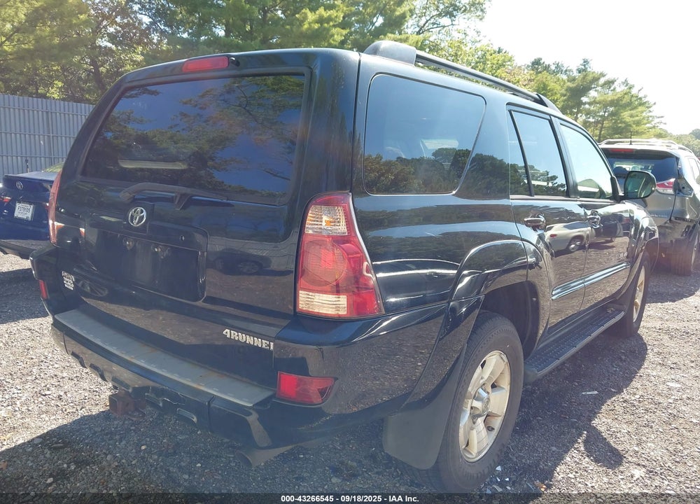 2005 TOYOTA 4RUNNER SR5 V6 VIN: JTEBU14RX58042711